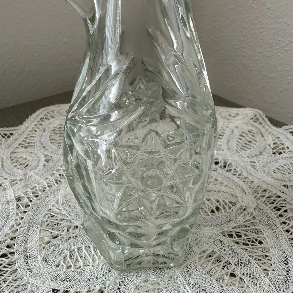 Vintage Anchor Hocking Early American Prescut Glass Vinegar / Oil Cruet decor